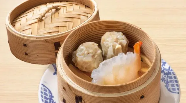 海老餃子と肉シュウマイ（バーミヤン）
