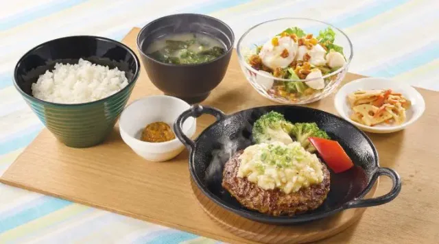 アンガスビーフ100% 旨塩ねぎだれのハンバーグ膳（サラダつき）（ジョナサン）
