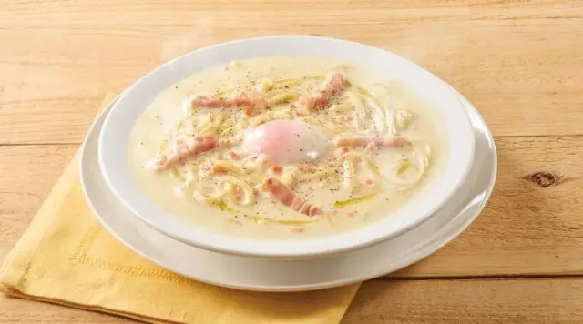 チャウボナーラパスタ+選べるアペタイザーセット(ドリンクバーつき)（ジョナサン）