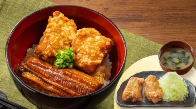 うなから丼＆から揚げ・みそ汁セット（から好し）
