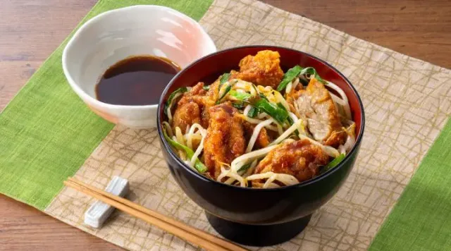 ジンギスカン風“北海道” ザンギ丼（から好し）