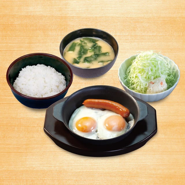 得朝ソーセージエッグ定食(小鉢無し)（松のや）