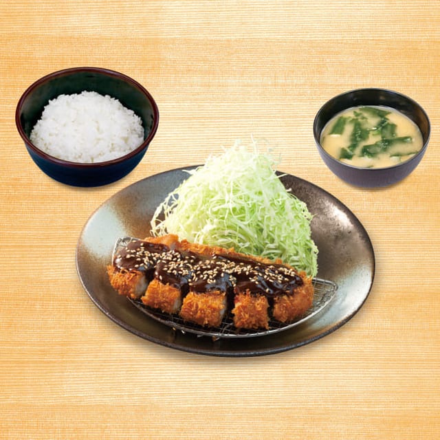 味噌ロースかつ定食（松のや）