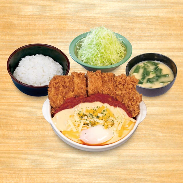 チーズうまトマジャンボチキンかつ定食（松のや）