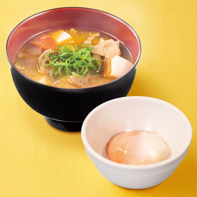 豚汁半熟玉子セット（松屋）