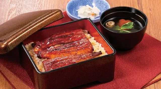うな重（お吸い物・お新香付）（夢庵）