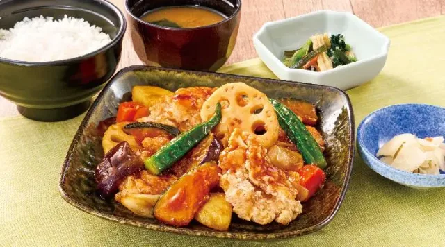 若鶏と彩り野菜の黒酢あん定食（若鶏4個）（夢庵）