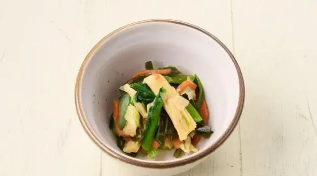 小松菜と湯葉の昆布和え（夢庵）